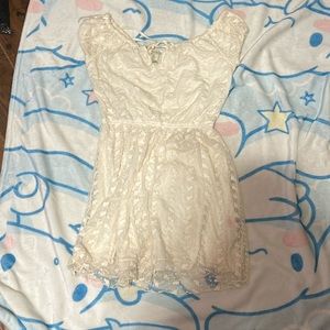 Forever 21 cream colored lace dress size small